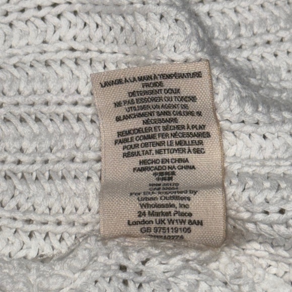 Free People Damsell Bell Sleeve Chunky Knit Cropped Sweater-Size Small - Picture 10 of 10